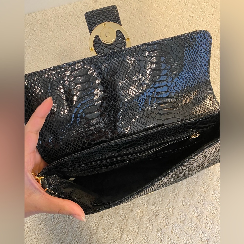 Michael kors black gold clutch - Picture 2 of 4